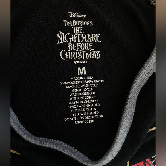 2🍒/$36~Disney's Jack & Sally Long Sleeve Top~ Medium - Picture 7 of 7